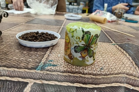 Warsztaty kreatywne dla seniorów - tworzenie świec