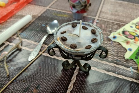 Warsztaty kreatywne dla seniorów - tworzenie świec