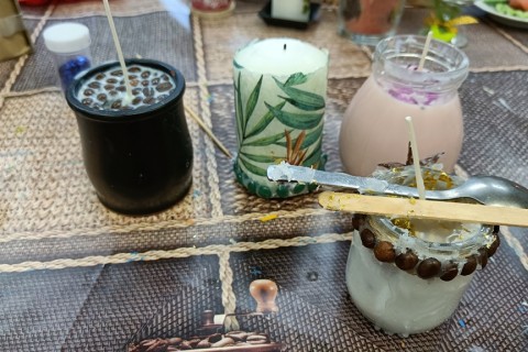 Warsztaty kreatywne dla seniorów - tworzenie świec