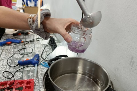 Warsztaty kreatywne  dla dorosłych - tworzenie świec