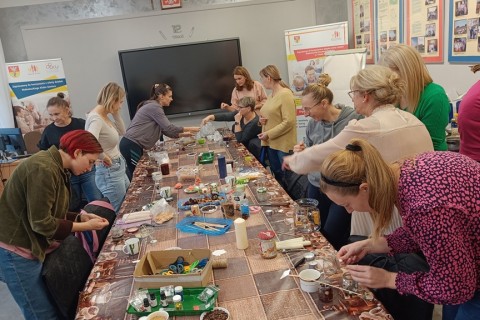 Warsztaty kreatywne  dla dorosłych - tworzenie świec