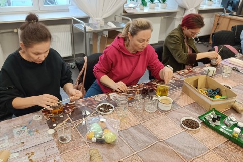 Warsztaty kreatywne  dla dorosłych - tworzenie świec