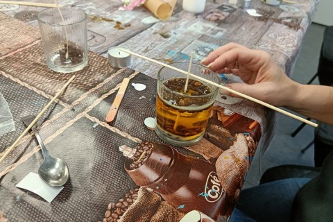 Warsztaty kreatywne  dla dorosłych - tworzenie świec