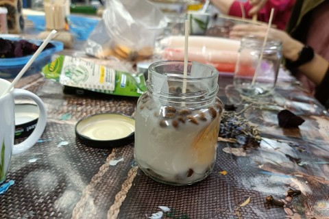 Warsztaty kreatywne  dla dorosłych - tworzenie świec