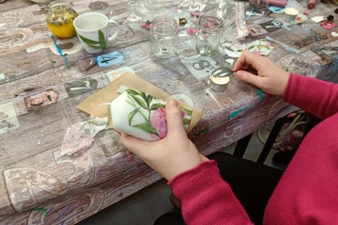 Warsztaty kreatywne  dla dorosłych - tworzenie świec