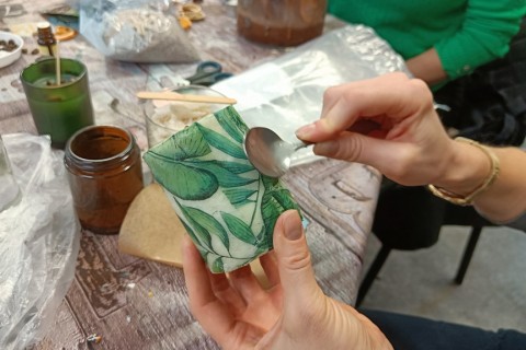 Warsztaty kreatywne  dla dorosłych - tworzenie świec