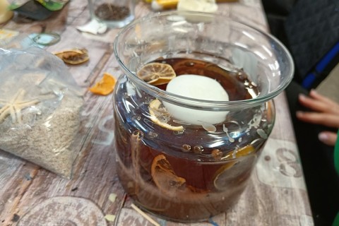 Warsztaty kreatywne  dla dorosłych - tworzenie świec