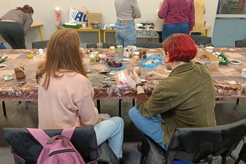 Warsztaty kreatywne  dla dorosłych - tworzenie świec