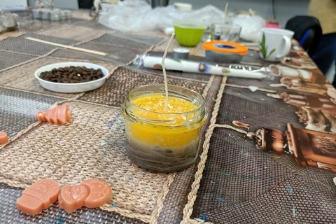 Warsztaty kreatywne  dla dorosłych - tworzenie świec