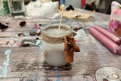 Warsztaty kreatywne  dla dorosłych - tworzenie świec