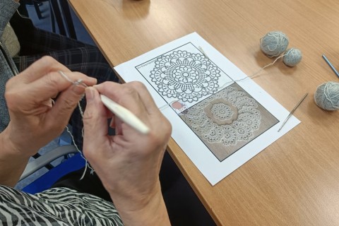 Warsztaty szydełkowania dla seniorów