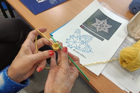 Warsztaty szydełkowania dla seniorów