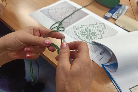 Warsztaty szydełkowania dla seniorów