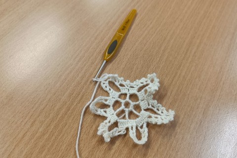 Warsztaty szydełkowania dla seniorów