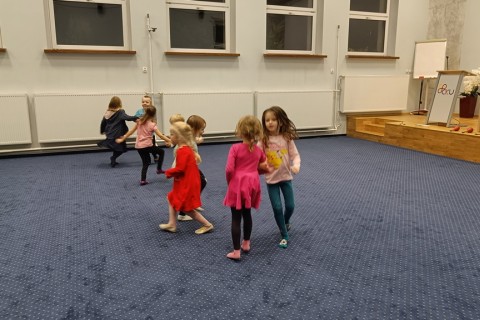 Zajęcia umuzykalniające dla dzieci w wieku 4-5 lat