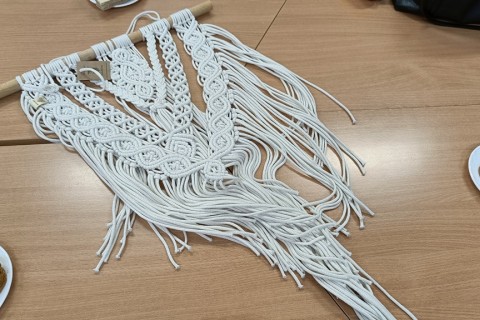 Warsztaty kreatywne dla seniorów - makrama dla początkujących