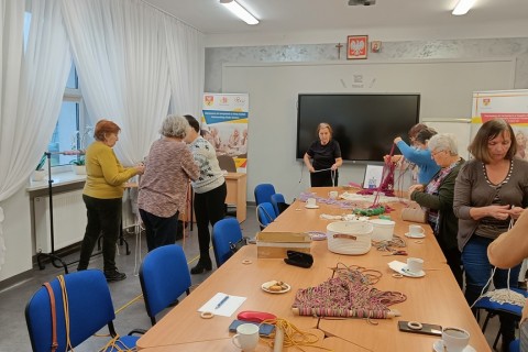 Warsztaty kreatywne dla seniorów - makrama dla początkujących
