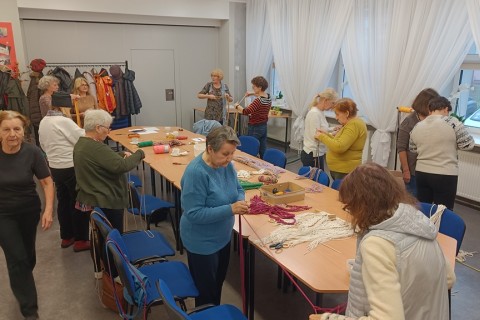 Warsztaty kreatywne dla seniorów - makrama dla początkujących