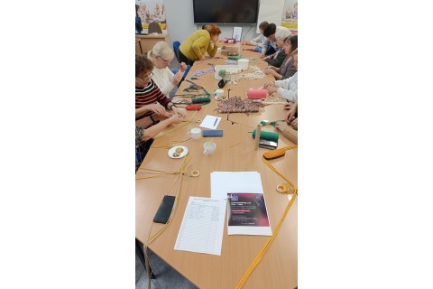 Warsztaty kreatywne dla seniorów - makrama dla początkujących