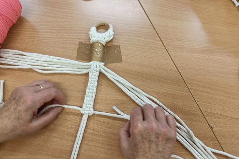 Warsztaty kreatywne dla seniorów - makrama dla początkujących