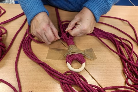 Warsztaty kreatywne dla seniorów - makrama dla początkujących