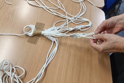 Warsztaty kreatywne dla seniorów - makrama dla początkujących