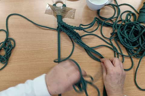Warsztaty kreatywne dla seniorów - makrama dla początkujących