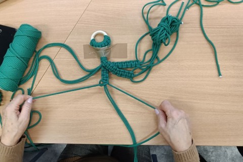 Warsztaty kreatywne dla seniorów - makrama dla początkujących