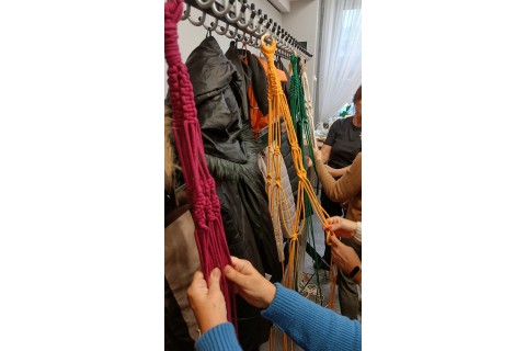 Warsztaty kreatywne dla seniorów - makrama dla początkujących