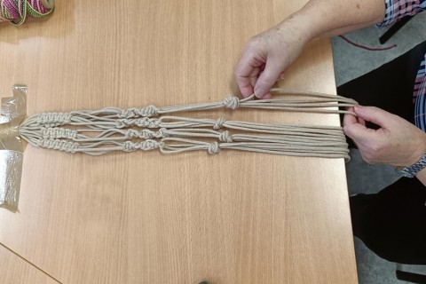 Warsztaty kreatywne dla seniorów - makrama dla początkujących