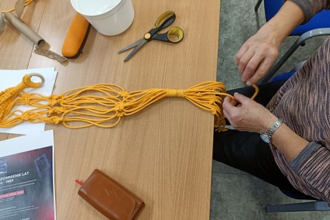 Warsztaty kreatywne dla seniorów - makrama dla początkujących