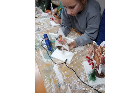 Warsztaty dla dzieci 10+ „Zabawy z drewnem”