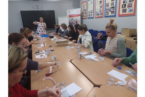 Warsztaty kreatywne  dla dorosłych - ozdoby świąteczne ze wstążki