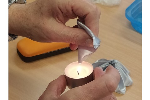 Warsztaty kreatywne  dla seniorów - ozdoby świąteczne ze wstążki