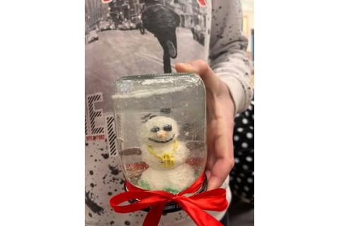 Warsztaty kreatywne dla dzieci od 9 lat - śnieżna kula