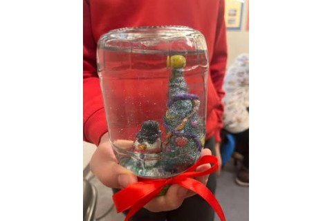 Warsztaty kreatywne dla dzieci od 9 lat - śnieżna kula