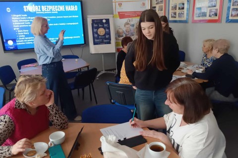 Czwartkowe spotkania Seniorów przy kawie i herbacie