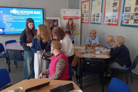 Czwartkowe spotkania Seniorów przy kawie i herbacie