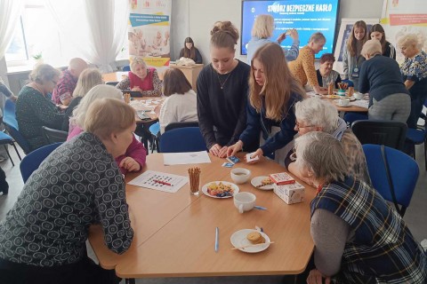 Czwartkowe spotkania Seniorów przy kawie i herbacie