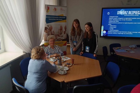 Czwartkowe spotkania Seniorów przy kawie i herbacie