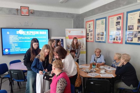 Czwartkowe spotkania Seniorów przy kawie i herbacie