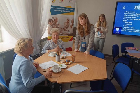 Czwartkowe spotkania Seniorów przy kawie i herbacie