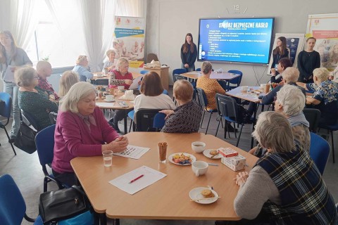 Czwartkowe spotkania Seniorów przy kawie i herbacie