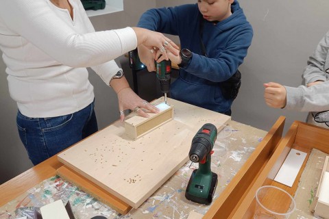 Warsztaty dla dzieci 10+ „Zabawy z drewnem”