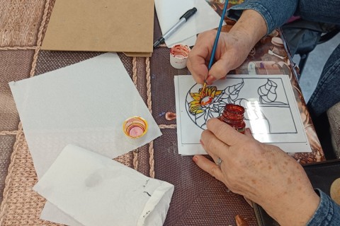 Warsztaty dla seniorów - „Malowanie na szkle”