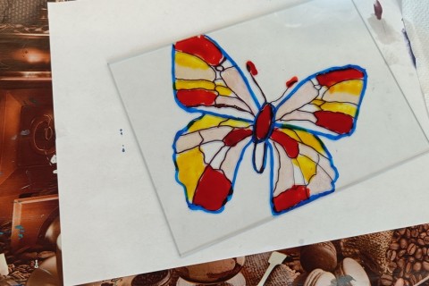 Warsztaty dla seniorów - „Malowanie na szkle”