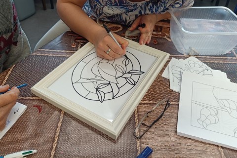 Warsztaty dla seniorów - „Malowanie na szkle”