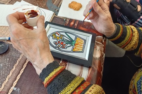 Warsztaty dla seniorów - „Malowanie na szkle”