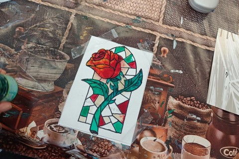 Warsztaty dla seniorów - „Malowanie na szkle”