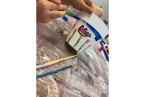 Warsztaty kreatywne dla dzieci 7+ Malowanie doniczek i sianie rzeżuchy